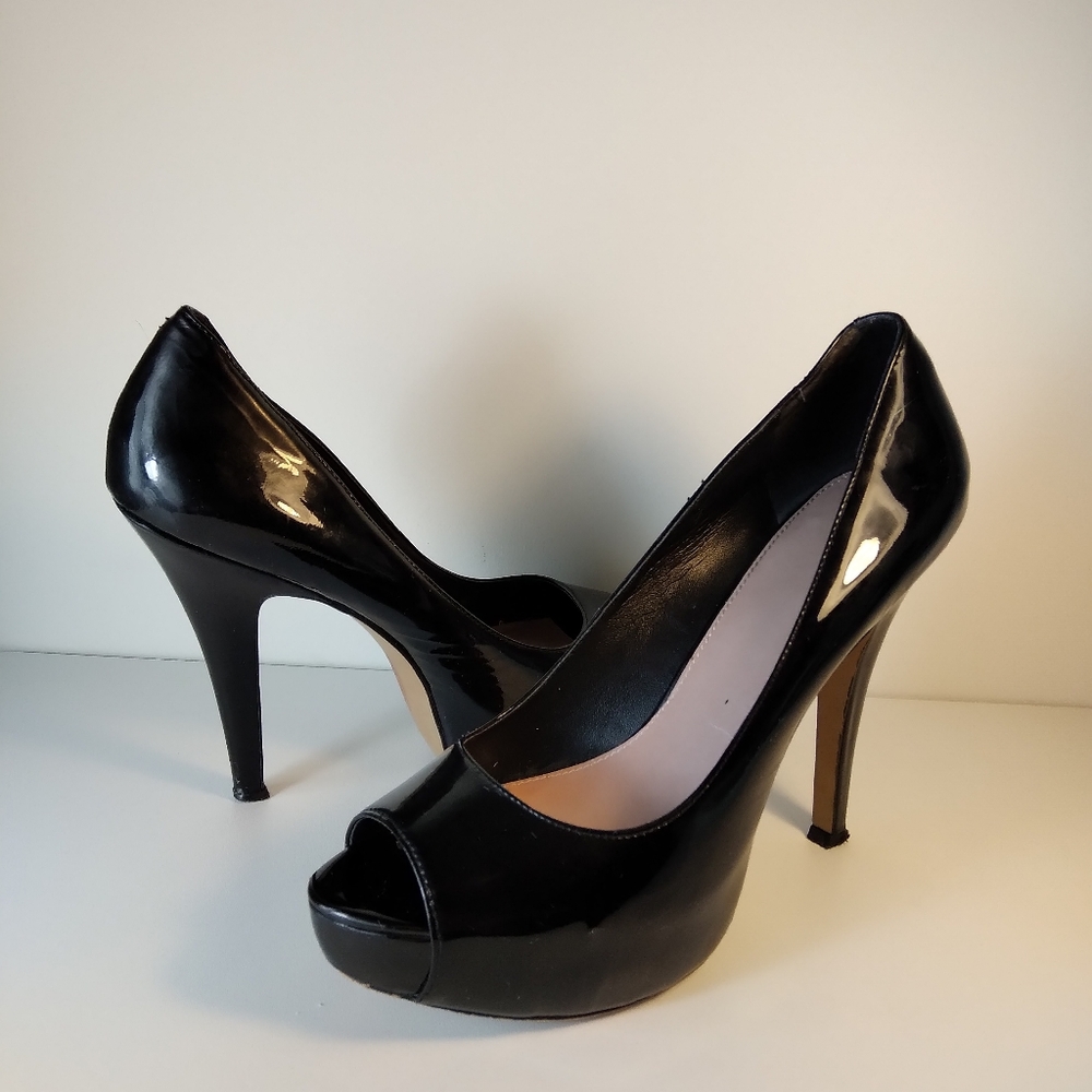 Vince Camuto Black Patent Leather Open Toe Platform 4" Heels